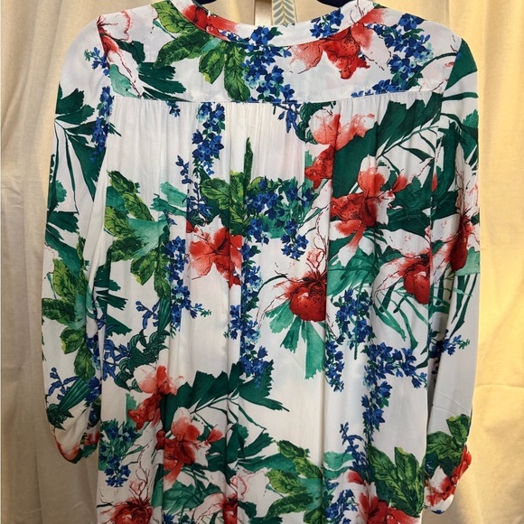 Karen Kane Floral V Neck Blouse Women's Size S - Picture 7 of 8